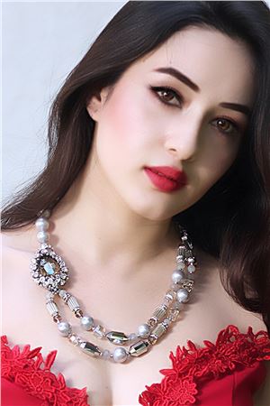 Sunset In Havana Crystal Pearl Layered Necklace