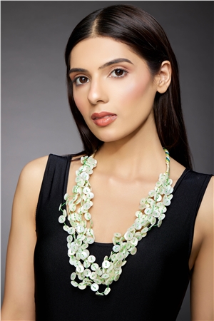 Shell Pearl Green Button Necklace
