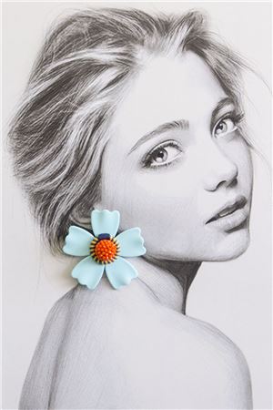 Cyan L’Aster Acrylic Flower Stud Earrings