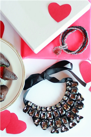 Black As Thunder Set