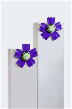 Lavande L’aster Acrylic Flower Stud Earrings