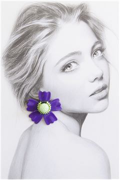 Lavande L’aster Acrylic Flower Stud Earrings