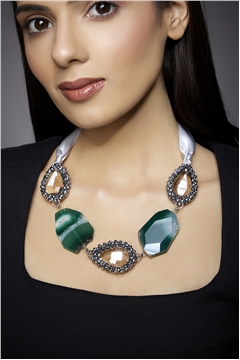 Shaded Emerald Agate Crystal Tie Up Bib Necklace Shaded Emerald Agate Crystal Tie Up Bib Necklace